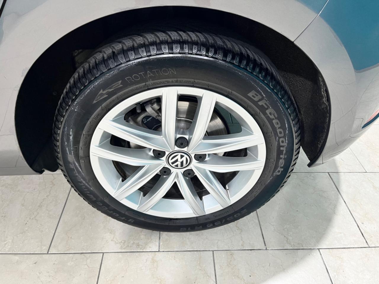 VOLKSWAGEN GOLF 2018 AUTOMATICO *UNICOPROPRIETARIO