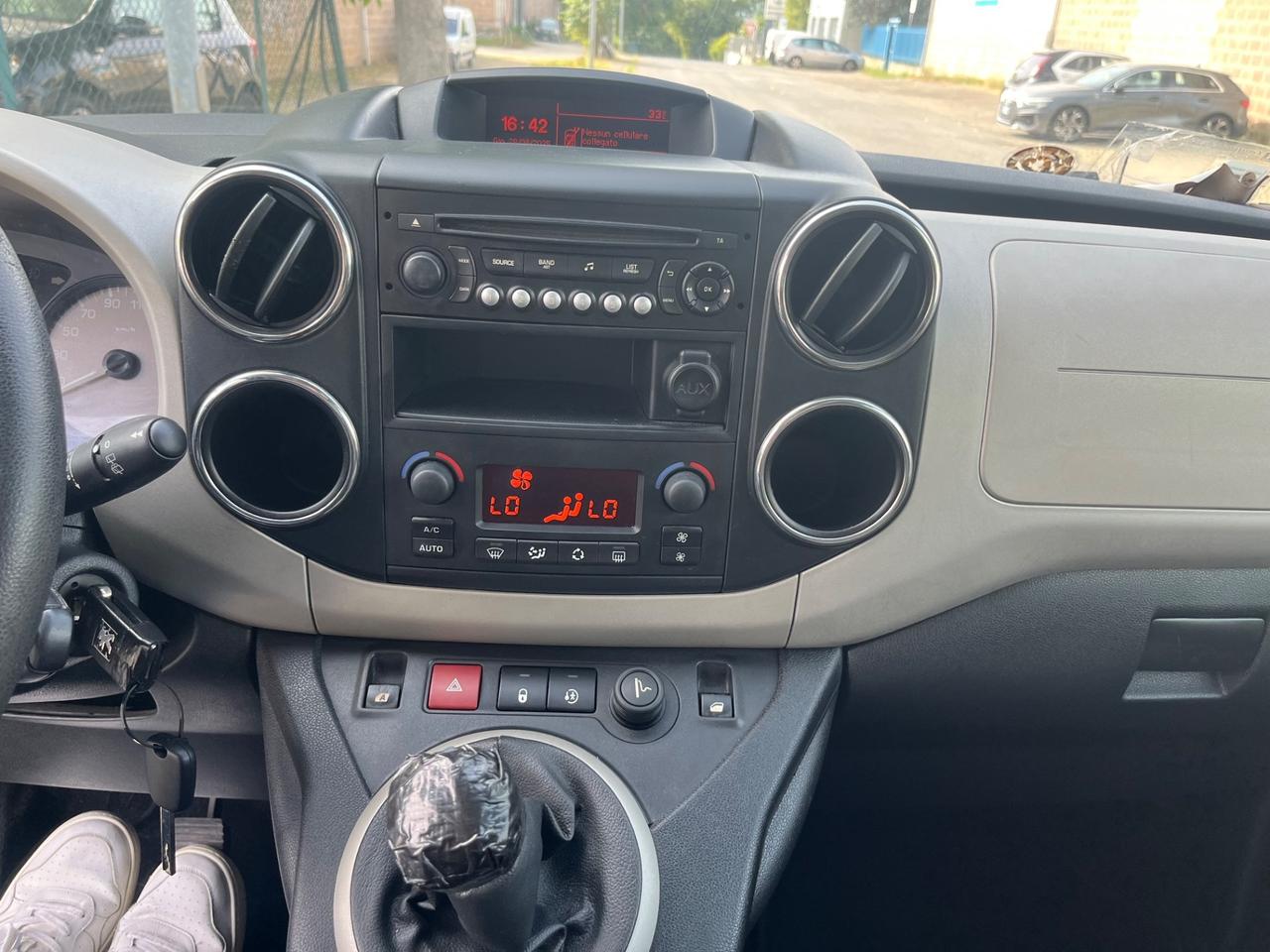 Peugeot Partner Tepee 1.6 HDi 92CV Outdoor 2013