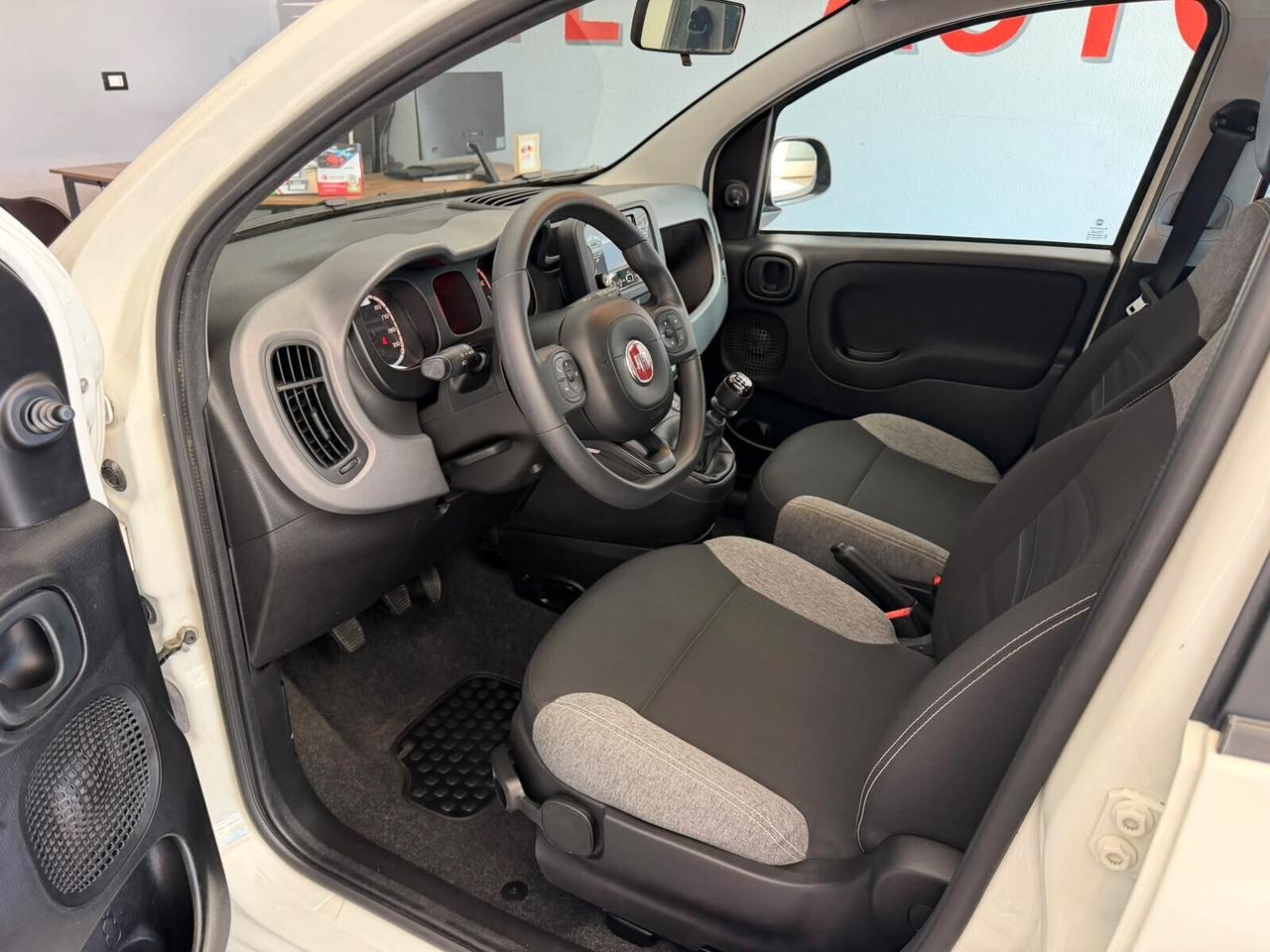 Fiat Panda 1.0 Hybrid 70cv - City Life - CLIMA AUTOM.