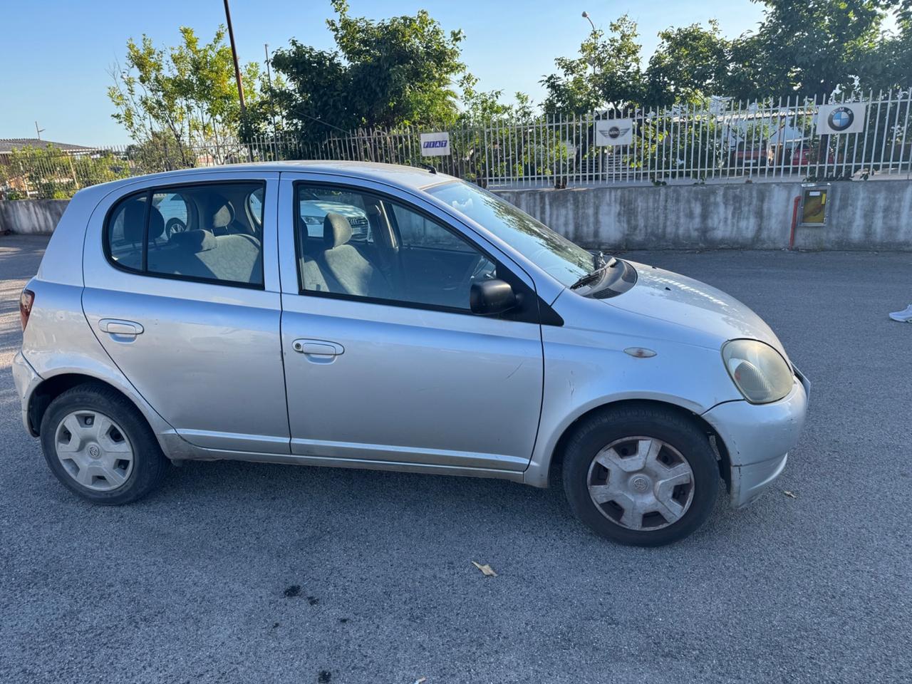 Toyota Yaris 1.0i 16V cat 5 porte