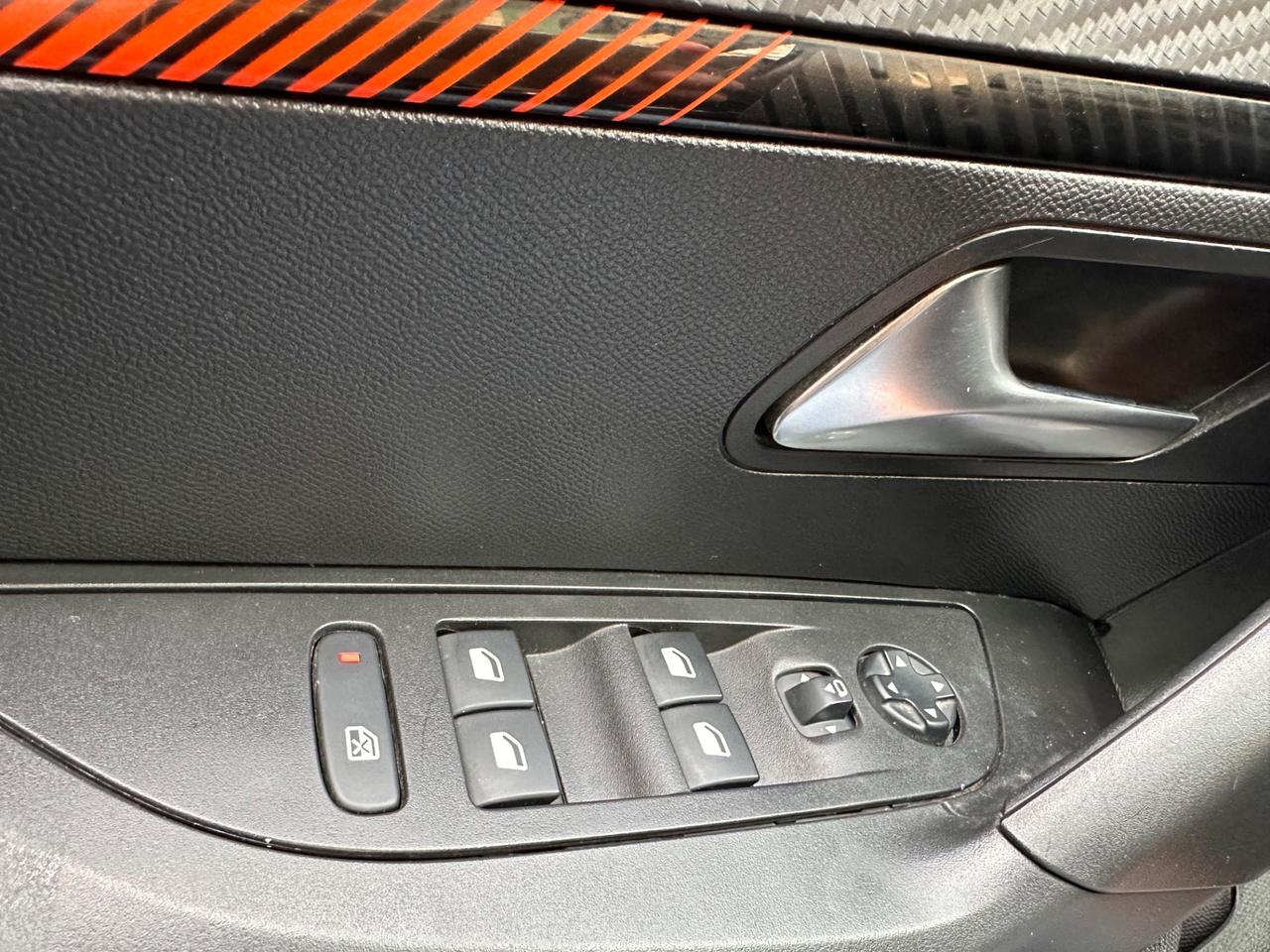 Peugeot 2008 PureTech 100 S&S Active Pack Business - Navi