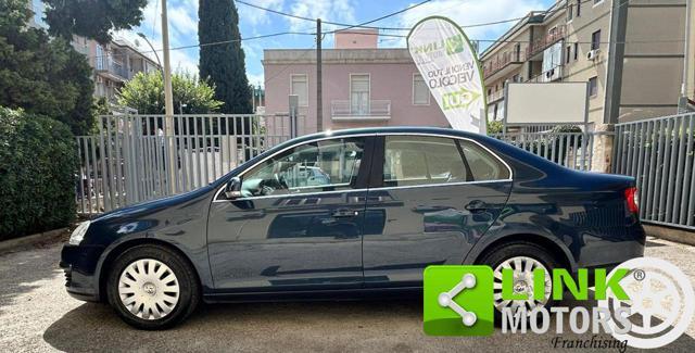 VOLKSWAGEN Jetta 1.9 TDI DPF Sportline