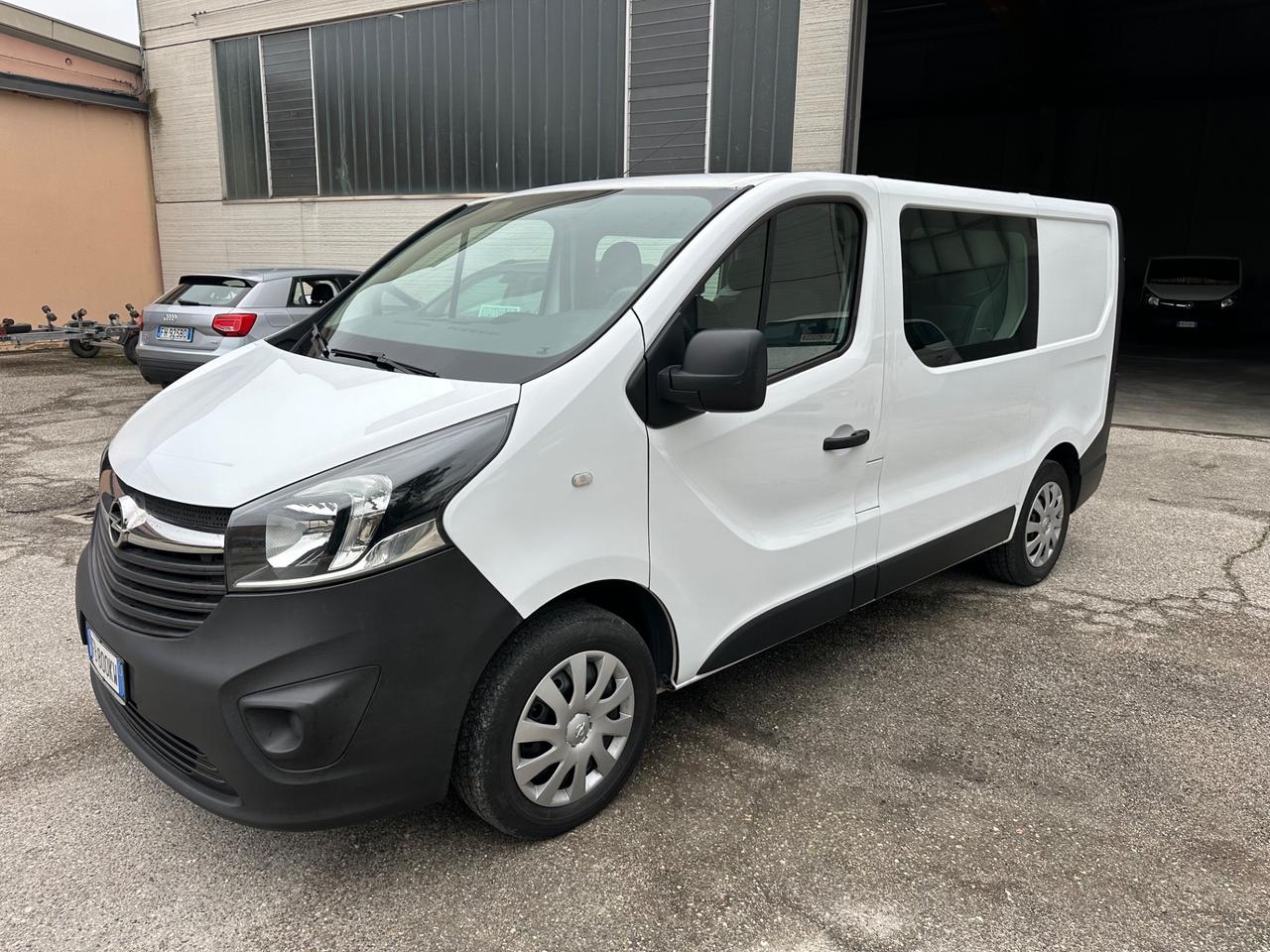 Renault Trafic 6 posti Autocarto Poss Finanziamento