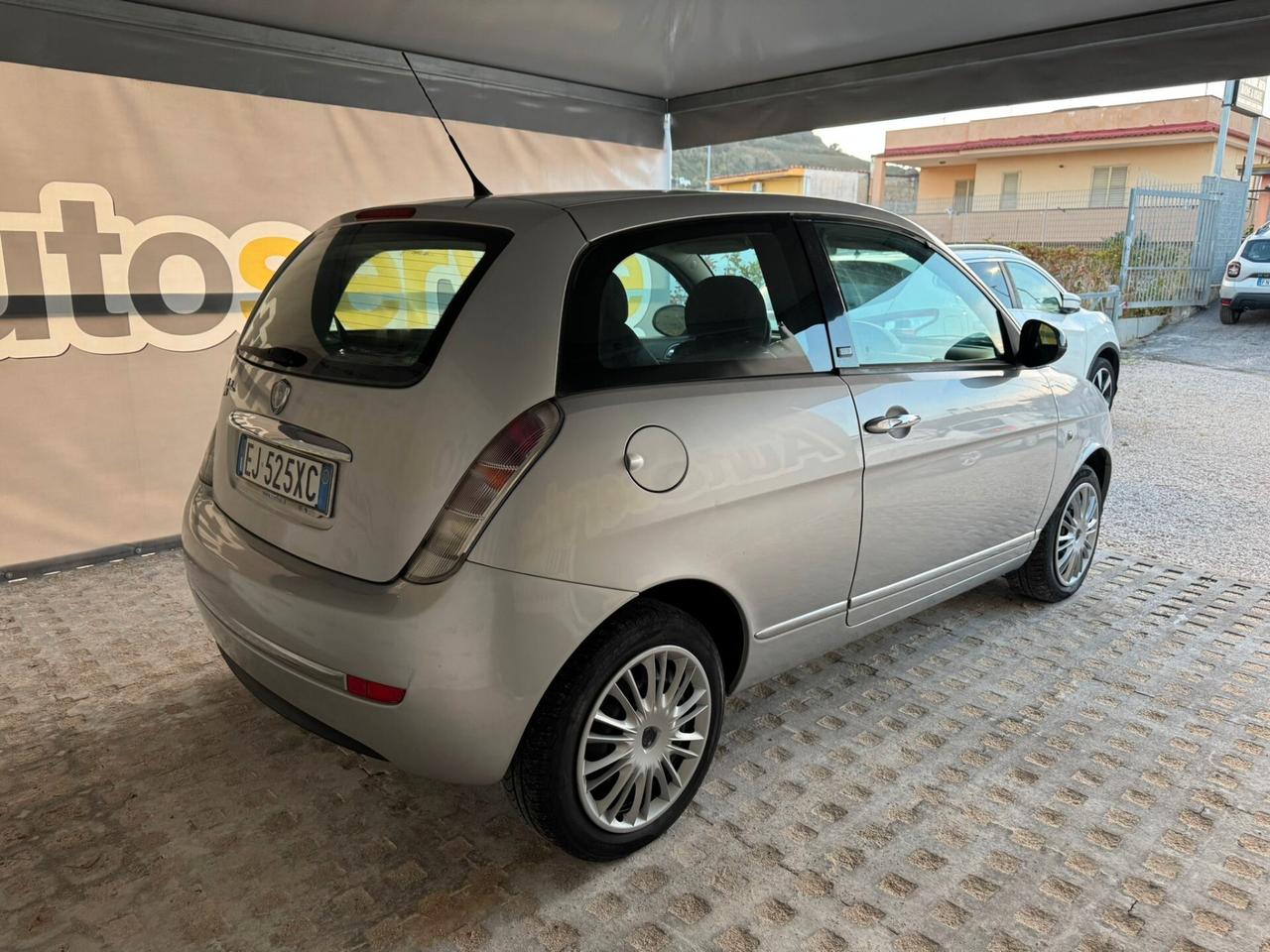 Lancia Ypsilon 1.2benzina