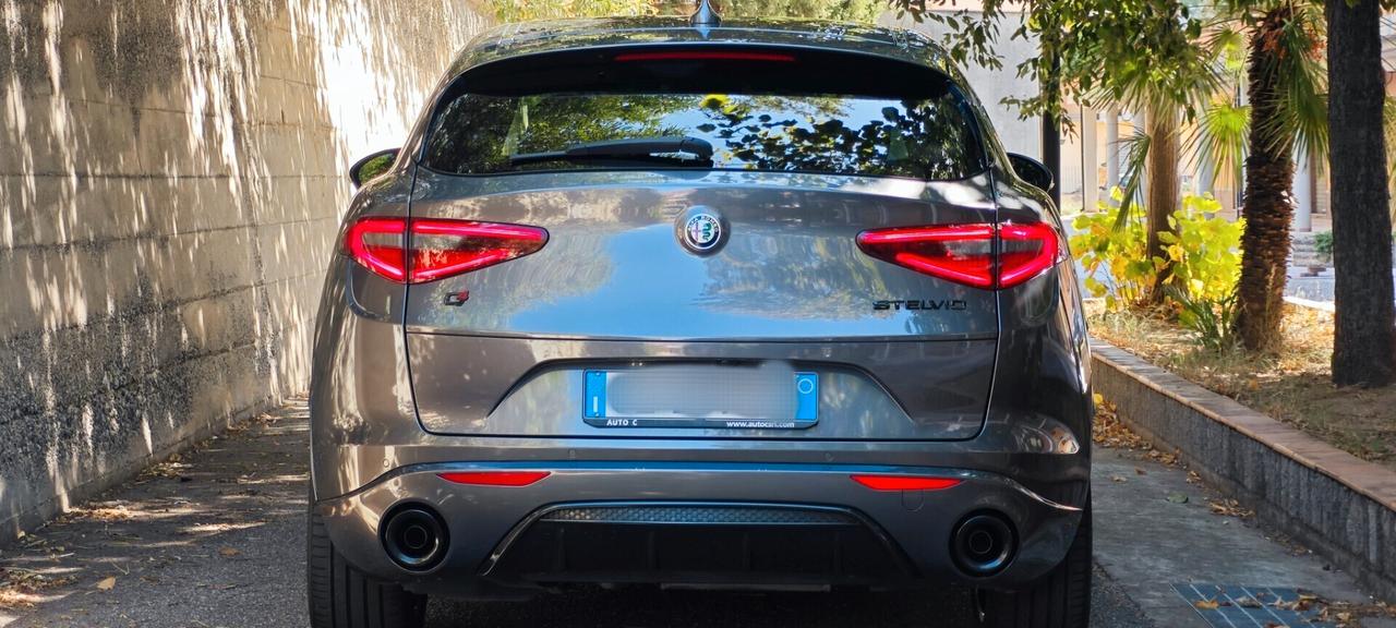 Alfa Romeo Stelvio 2.2 Turbodiesel 210 CV AT8 Q4 Veloce