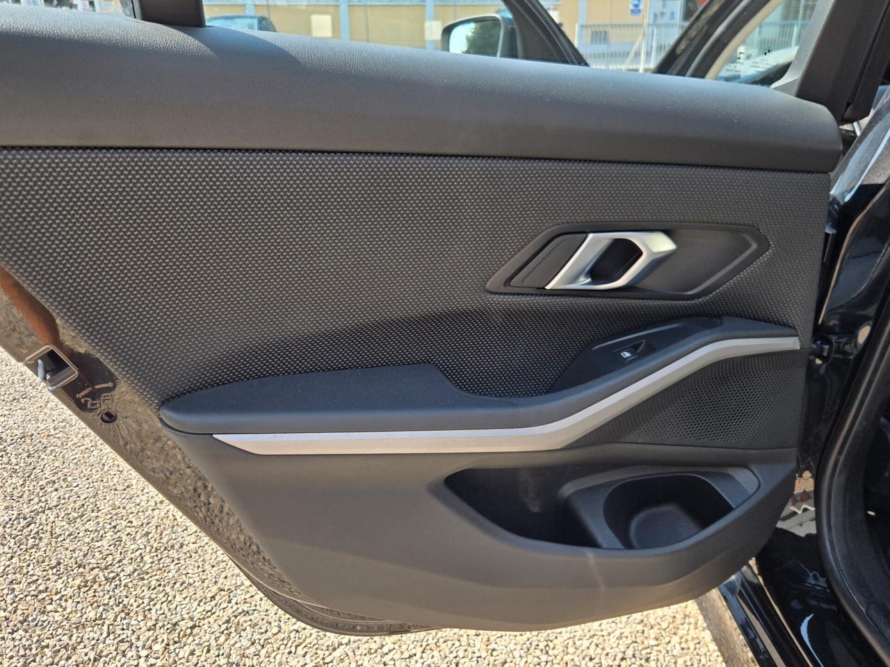Bmw 320d xDrive Touring Business Advantage