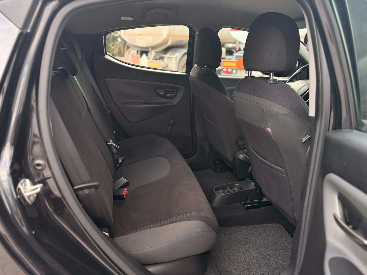 Lancia Ypsilon 1.2 69 CV 5 porte S&S Gold