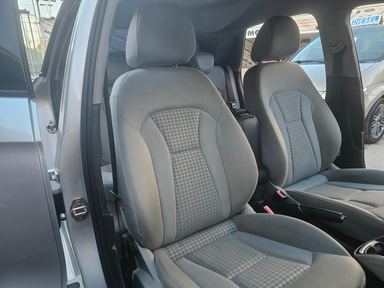 Audi A1 1.6 TDI S tronic 90CV..Da Vetrina..2013