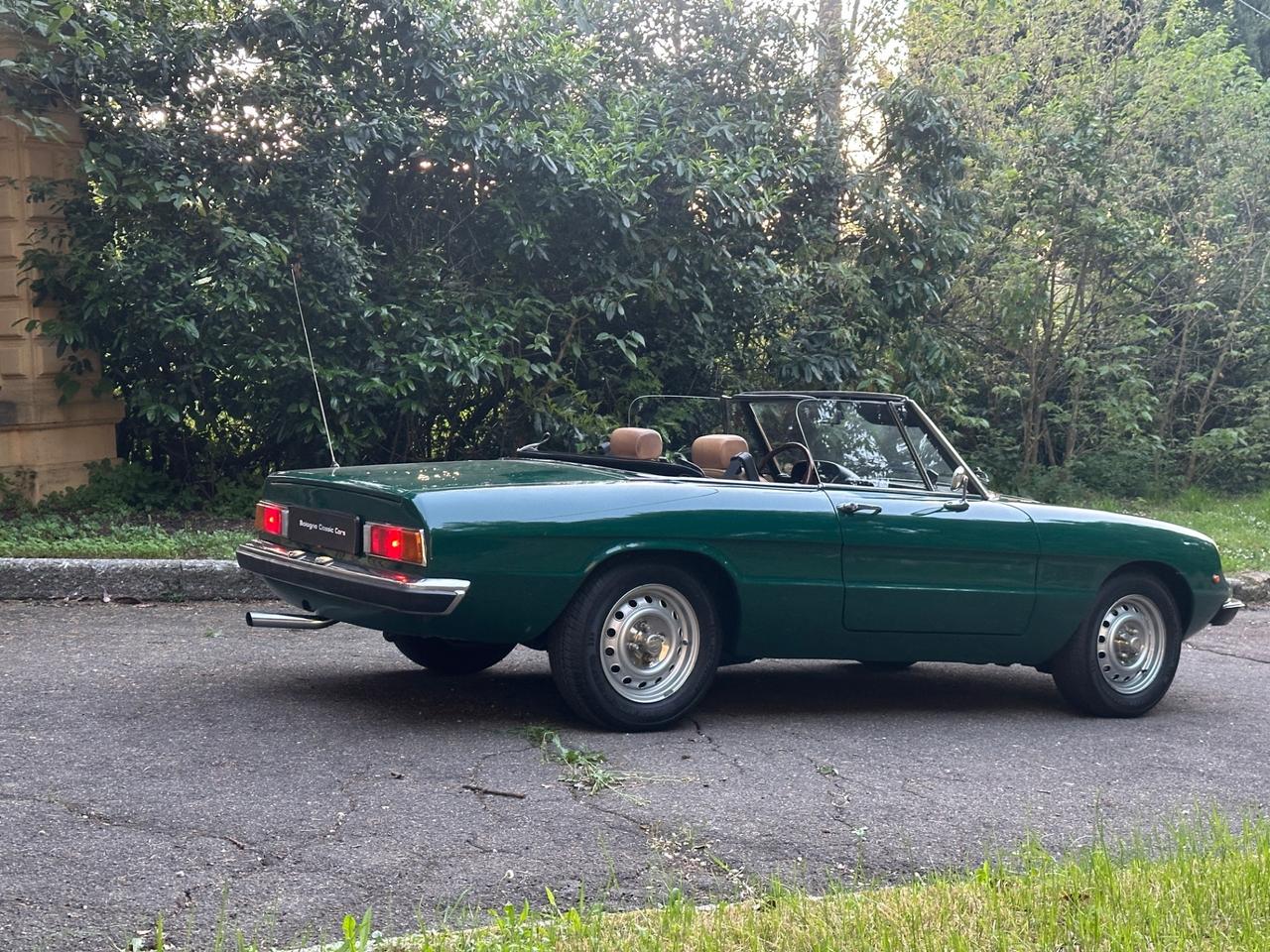 Alfa Romeo Spider 1600 Junior (Coda Tronca) Verde Pino Service Book Matching Specification