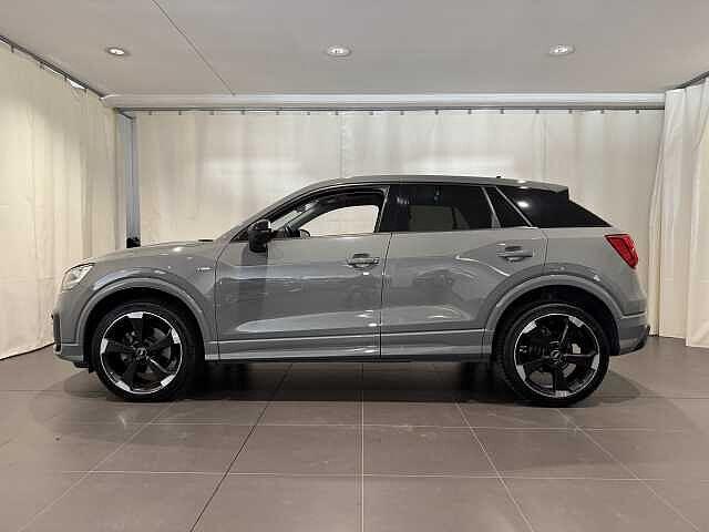 Audi Q2 30 TDI S tronic Identity Black