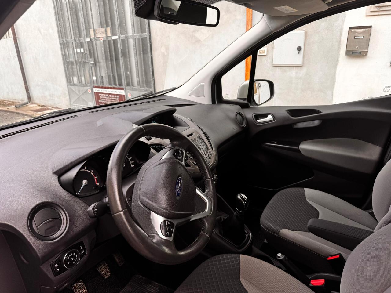 Ford Tourneo Courier 1.0 EcoBoost 100 CV Plus