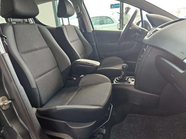 Peugeot 207 207 5p 1.4 hdi XS c/esp