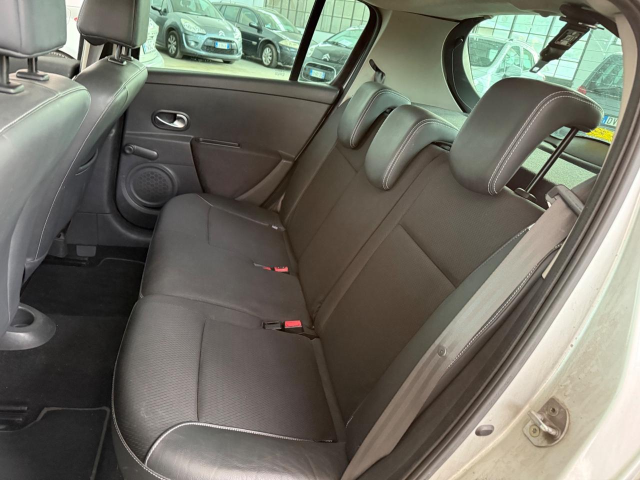 Renault Clio 1.2 16V 5 porte Le Iene