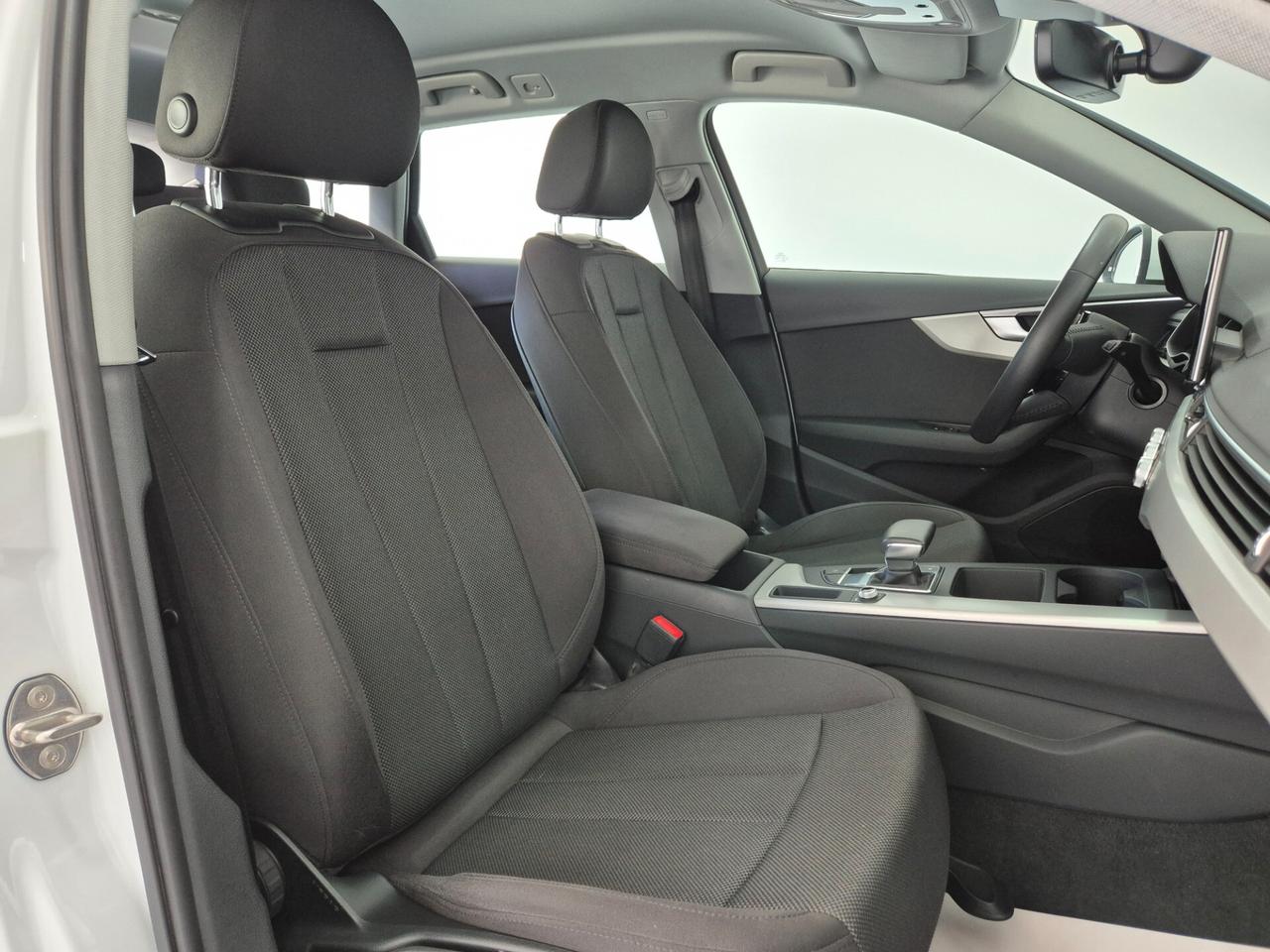 Audi A4 Avant 30 2.0 tdi 136cv S tronic