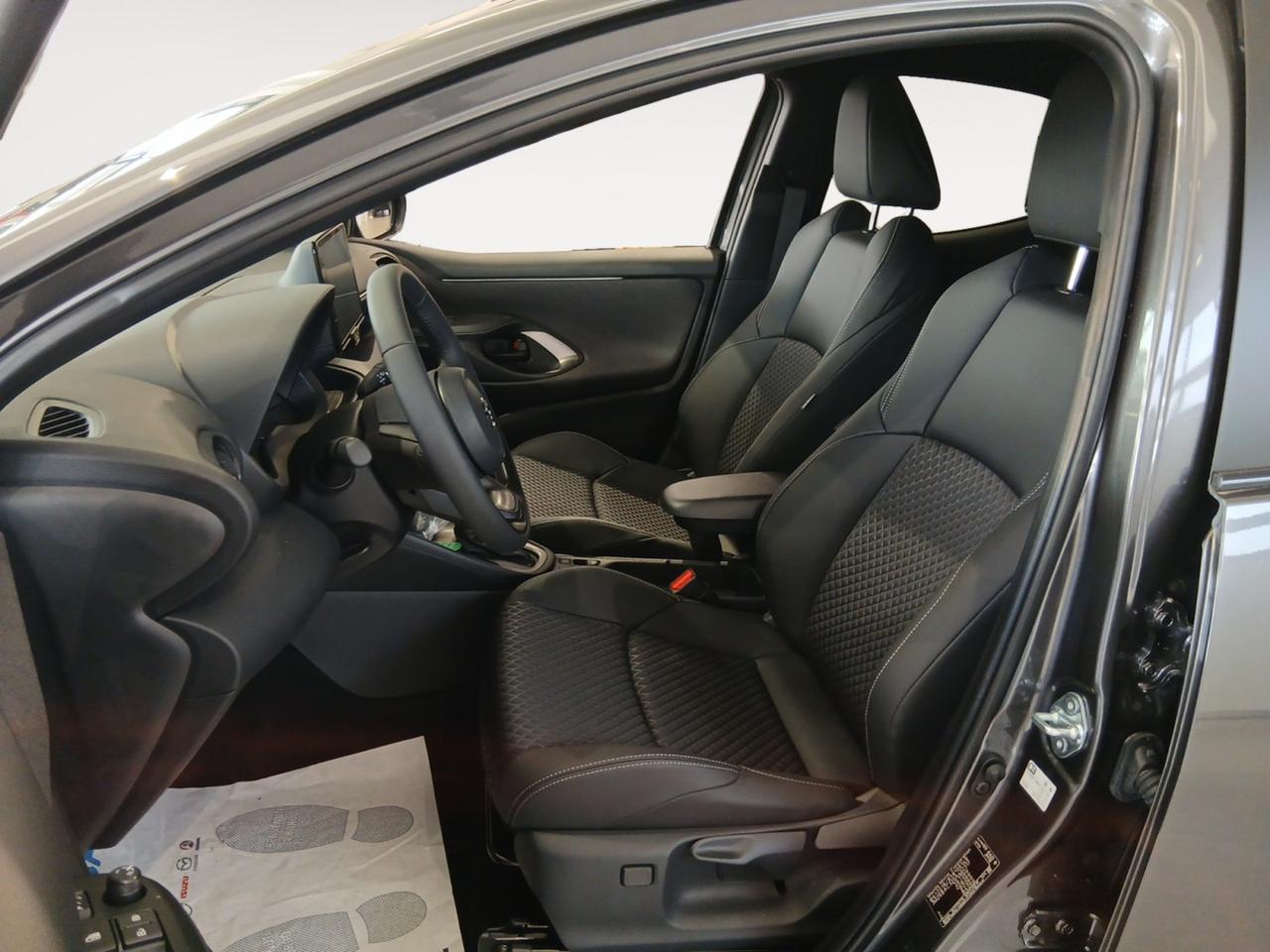 MAZDA MAZDA2 HYBRID 2024 5HB 1.5L HYBRID VVT-i 116 CVT FWD HOMURA