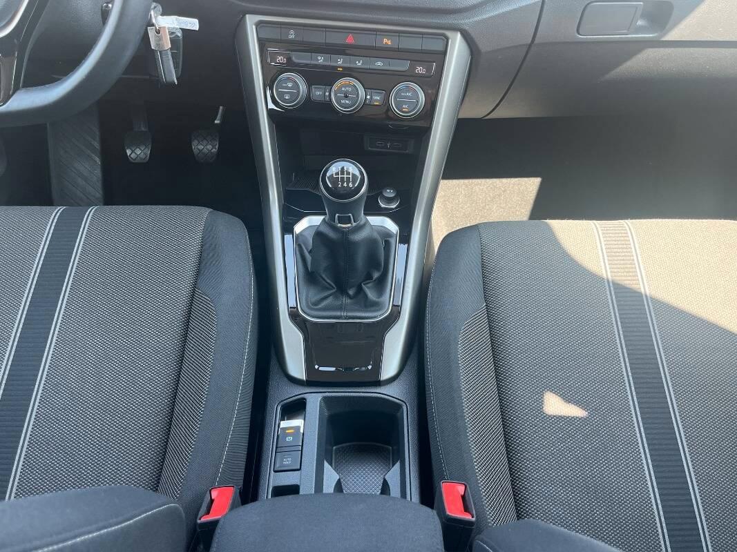 Volkswagen T-Roc 1.0 tsi Business 110cv - SOLI 30.000 KM