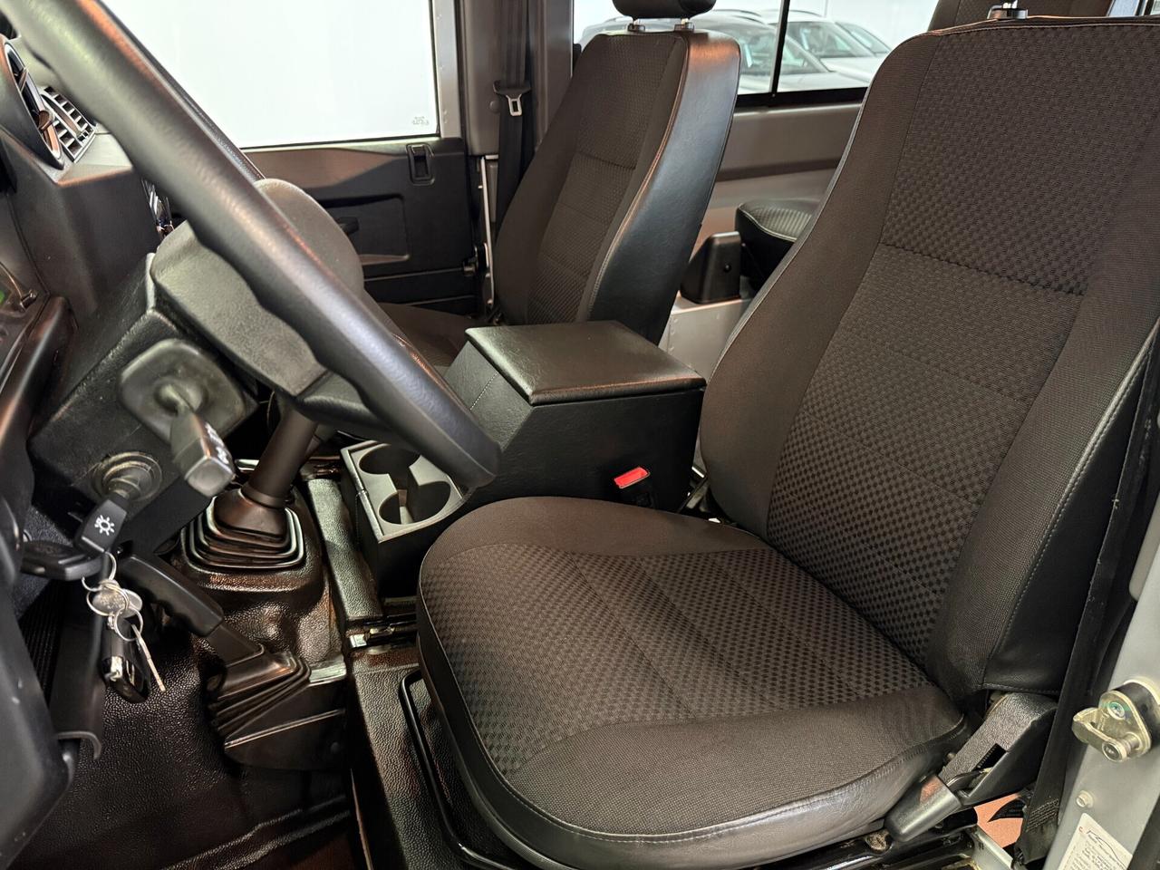 Land Rover Defender 90 2.2 Td Sw Autocarro UNICOPROPIETARIO