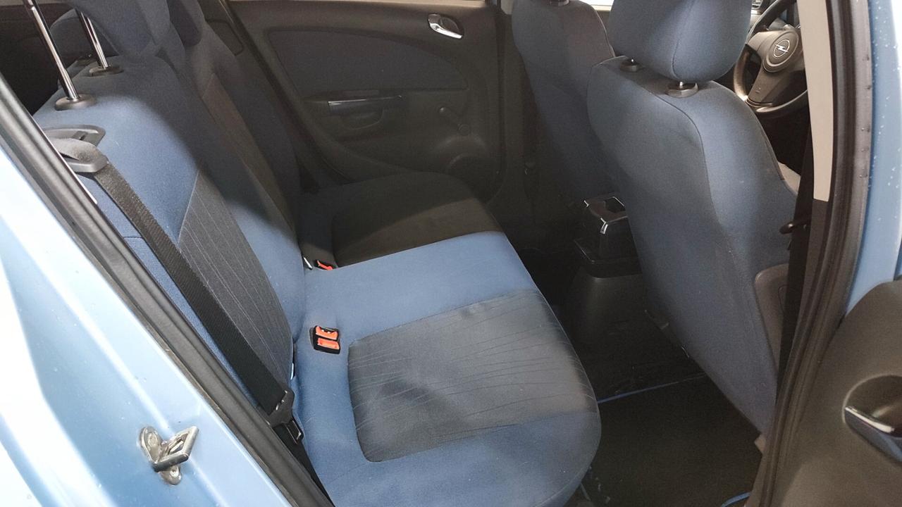 Opel Corsa 1.2 5 porte Cosmo