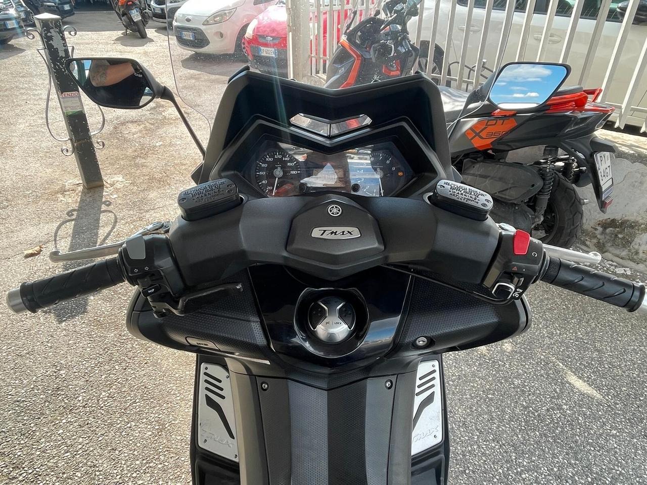 Yamaha T Max 530 ABS FULL LED