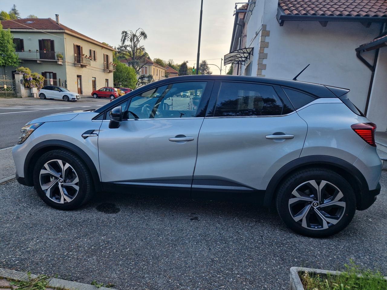 Renault Captur 1.6 145CV "45.300 km" RS-line, Bicolore, Carplay, Sensori