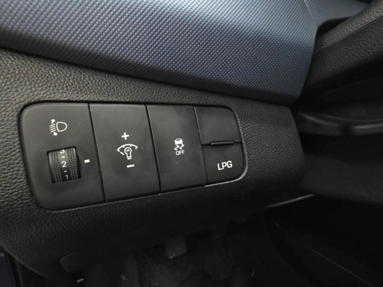 Hyundai i10 1.0 Benzina/GPL StileMotori