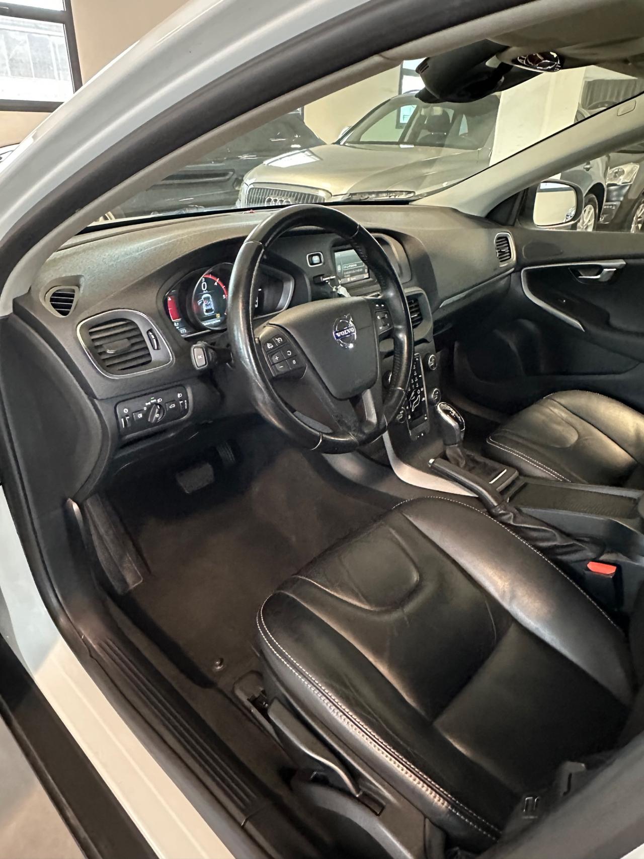 Volvo V40 Cross Country D2 1.6 Powershift Momentum N1