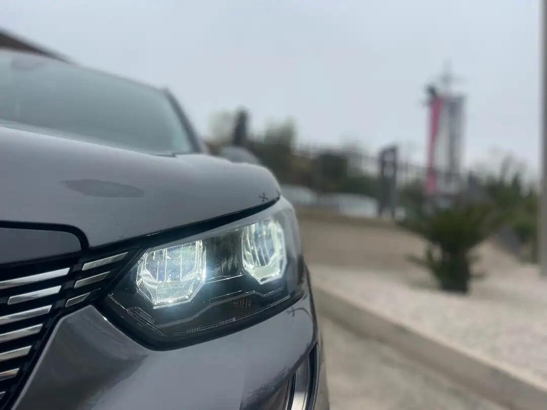 Peugeot 2008 BlueHDi 100 S&S Allure