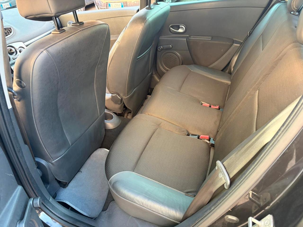 Renault Clio 1.2 16V 5 porte