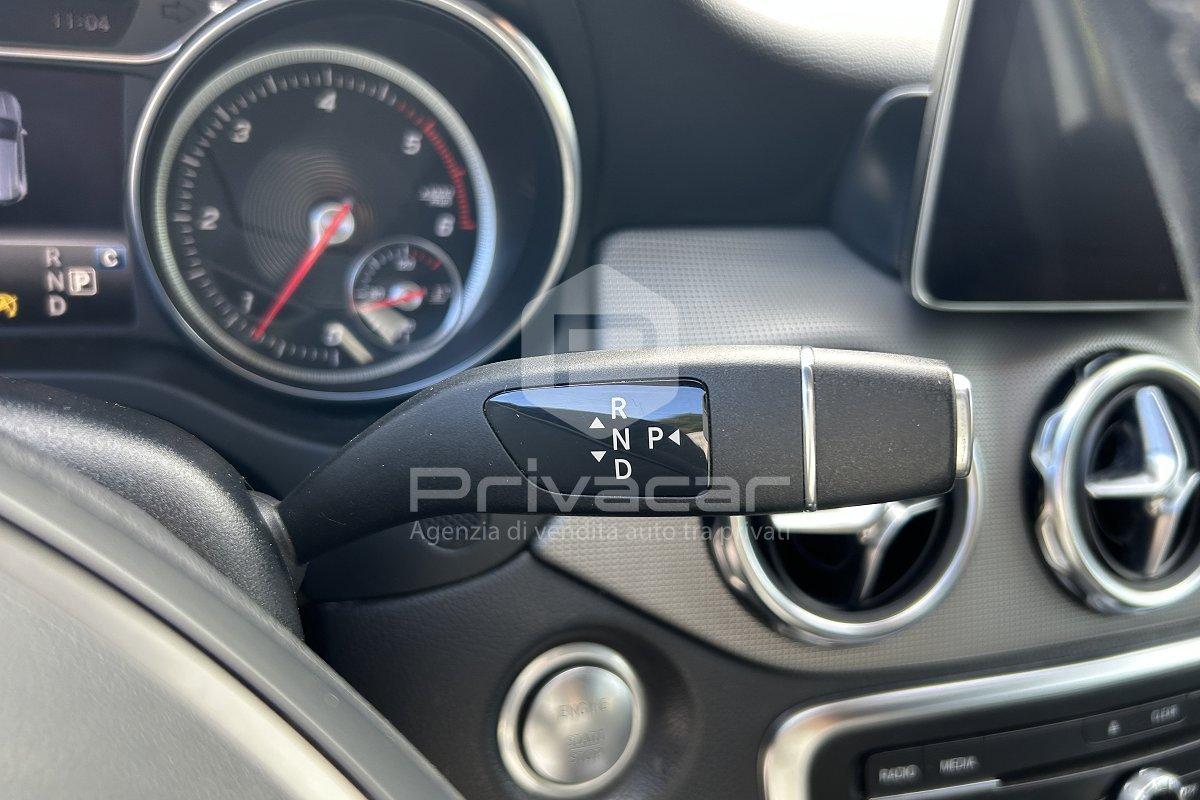 MERCEDES GLA 200 d Automatic Sport