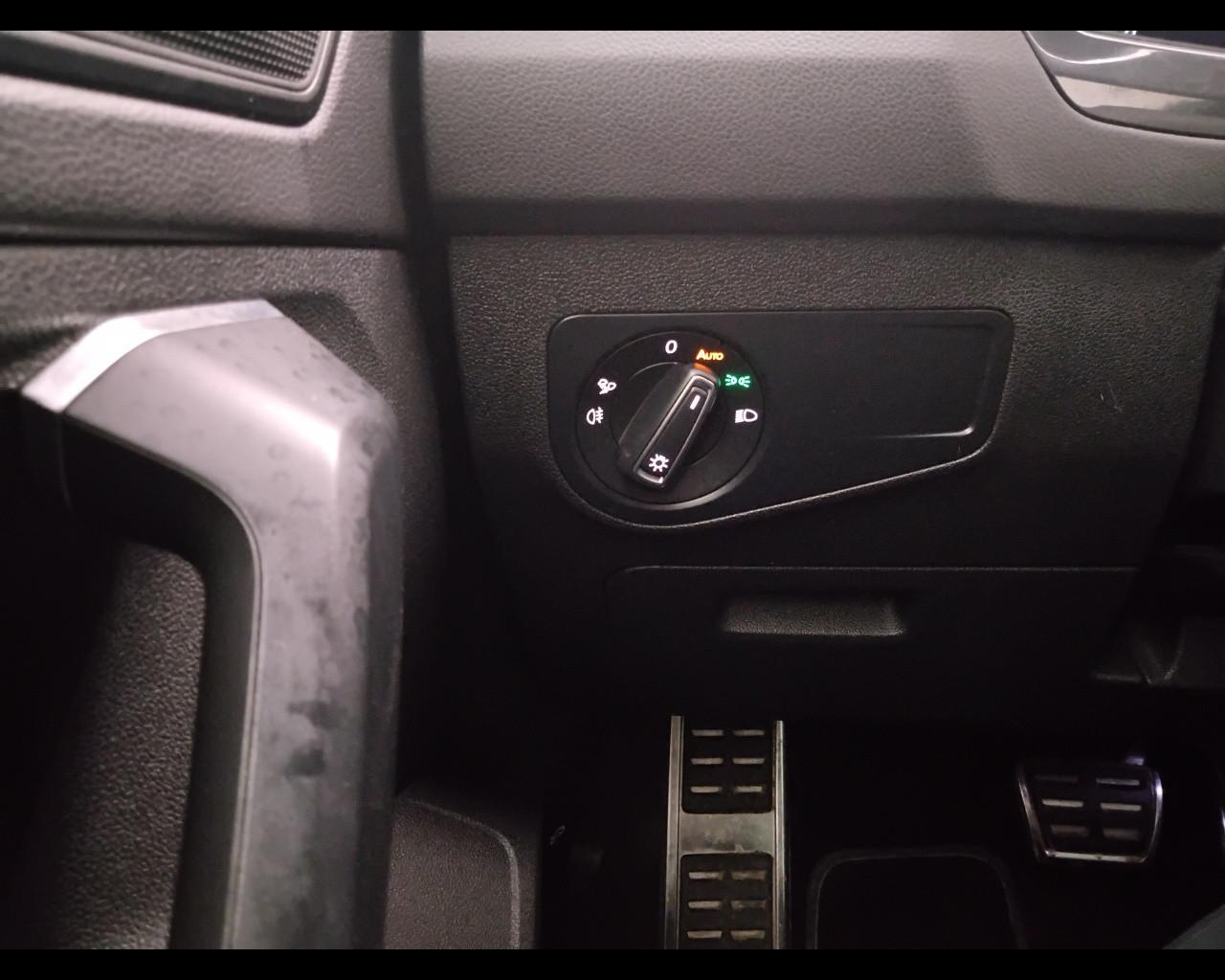 VOLKSWAGEN Tiguan II 2021 - Tiguan 1.5 tsi R-Line 150cv dsg