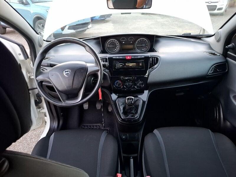 Lancia Ypsilon Ypsilon 1.2 69 CV 5 porte Silver