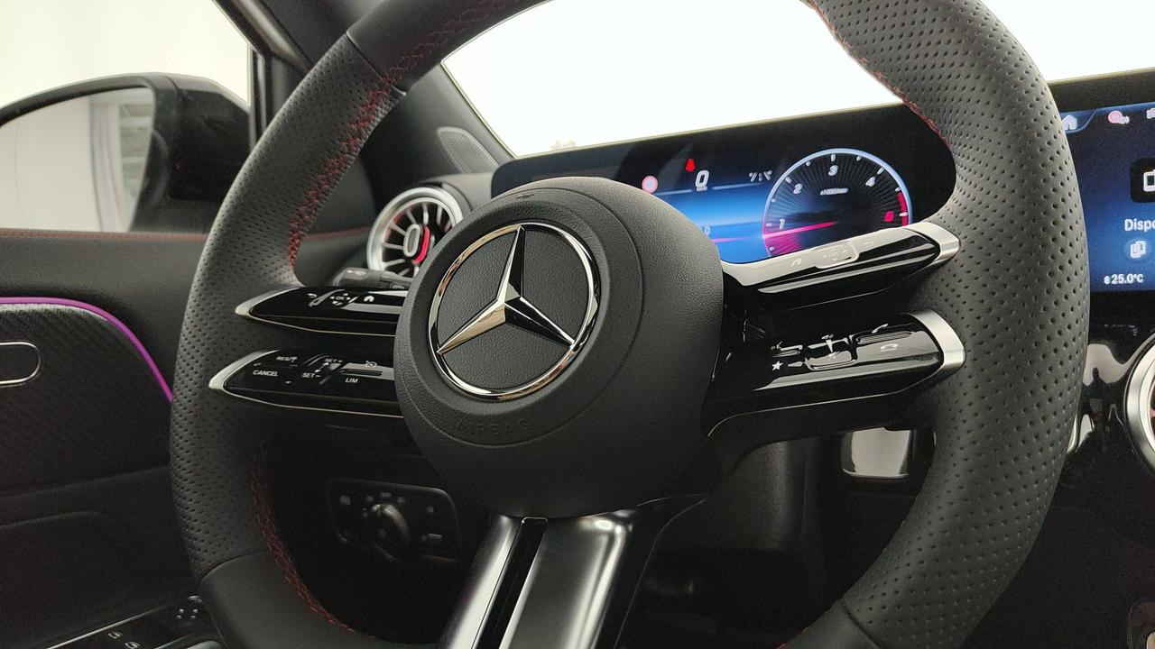 Mercedes-Benz GLA 180 d Automatic