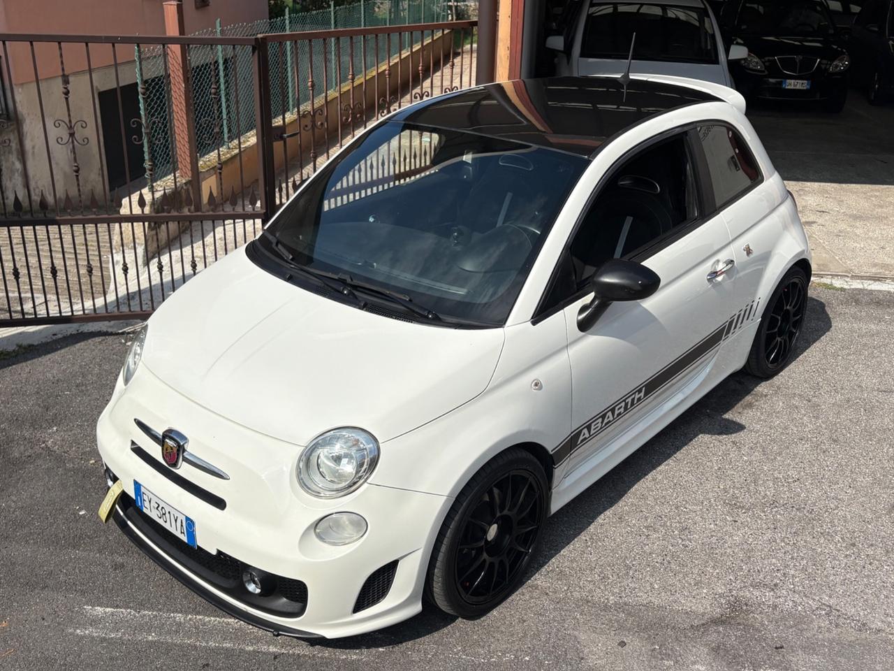 Abarth 500 1.4 Turbo T-Jet Custom