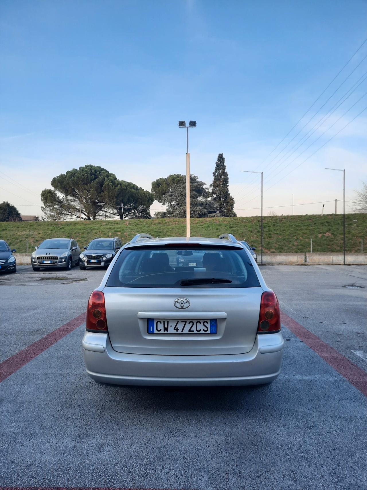 Toyota Avensis 1.8 GPL 16V Station Wagon