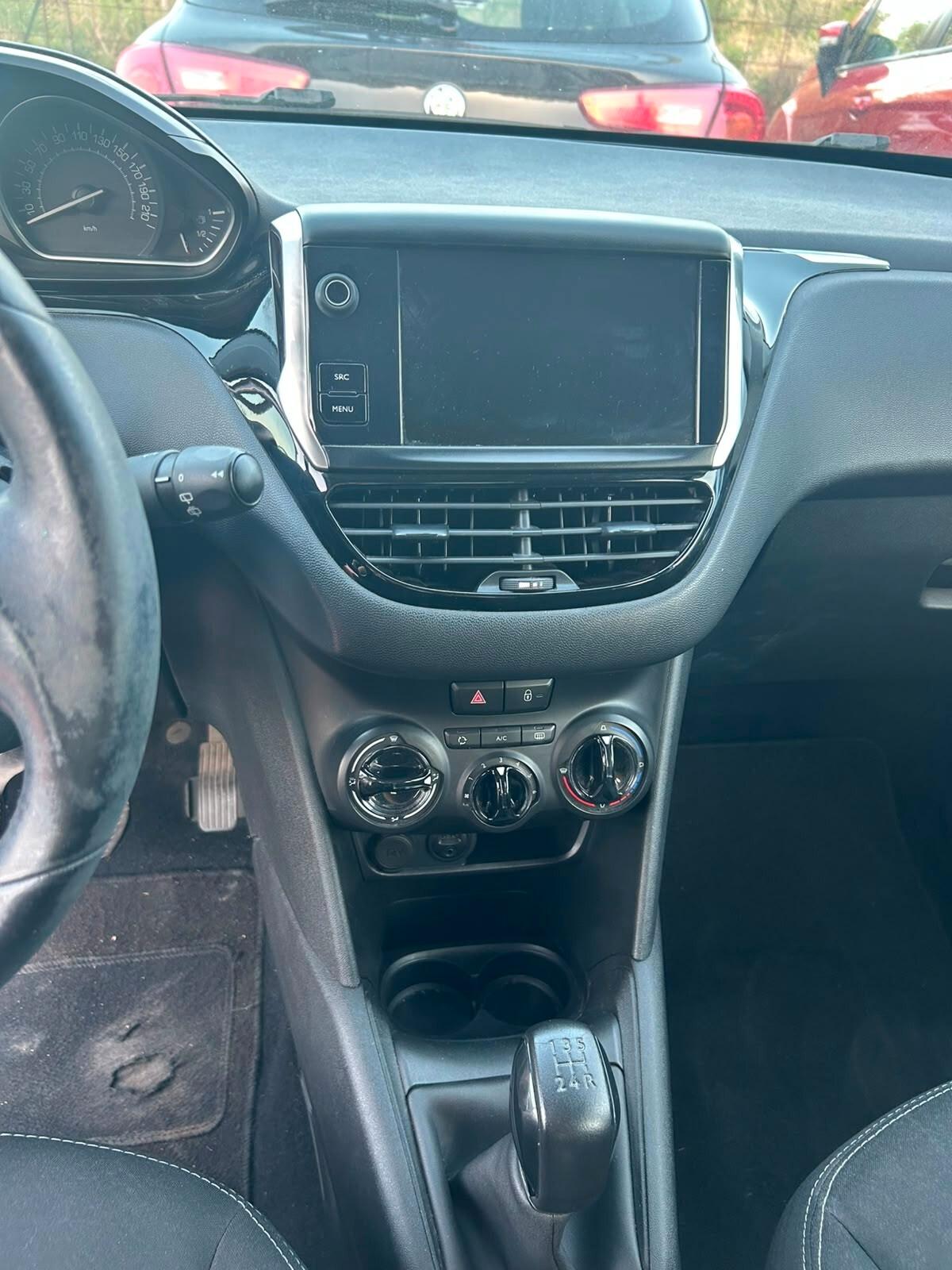 Peugeot 208 PureTech 82 5p. GPL Allure