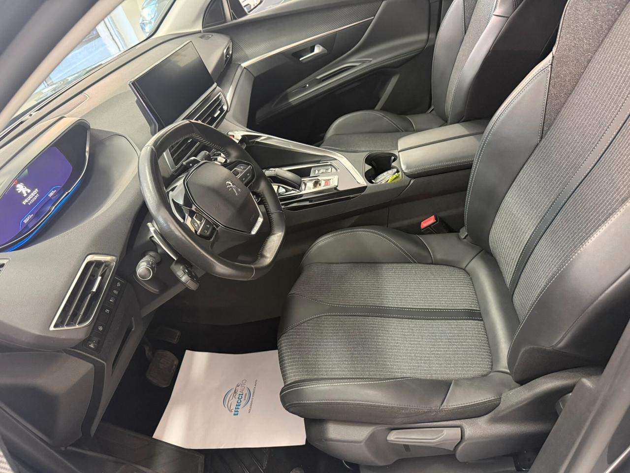 Peugeot 3008 Hybrid 225 e-EAT8 Allure