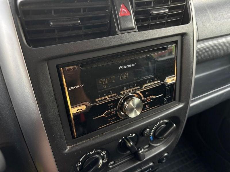Suzuki Jimny 1.3 VVT Evolution+ 4WD E6