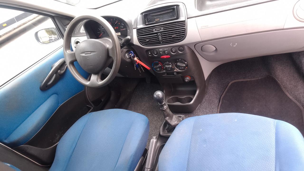 Fiat Punto 1.2i cat 5 porte 100milakm NEOP 2003