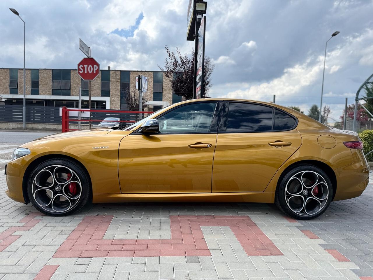 Alfa Romeo Giulia 2.2 210 CV AT8 AWD Q4 Veloce.IVA ESPOSTA