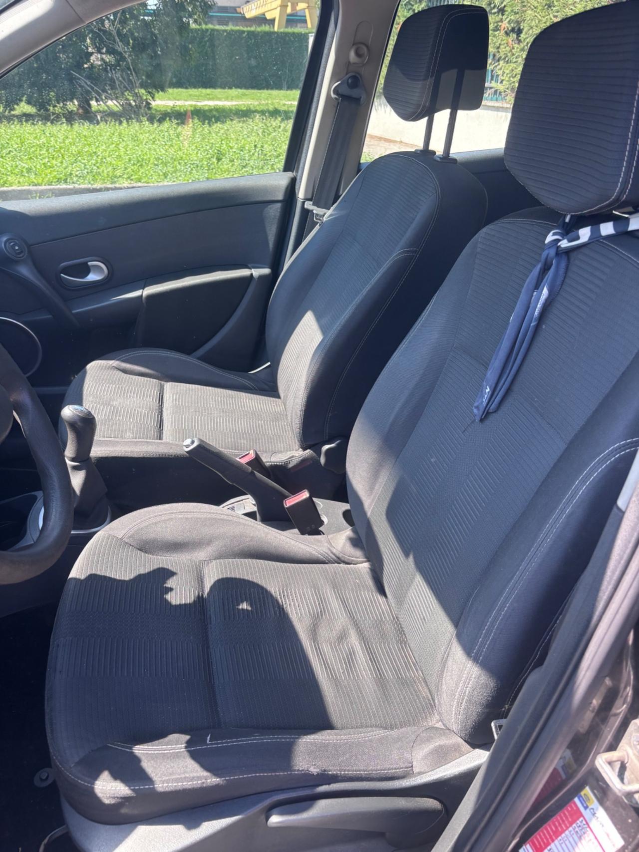 Renault Clio 1.2 16V 5 porte Dynamique