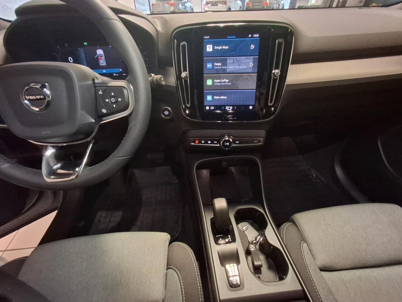 Volvo XC40 B3 automatico Ultimate Dark