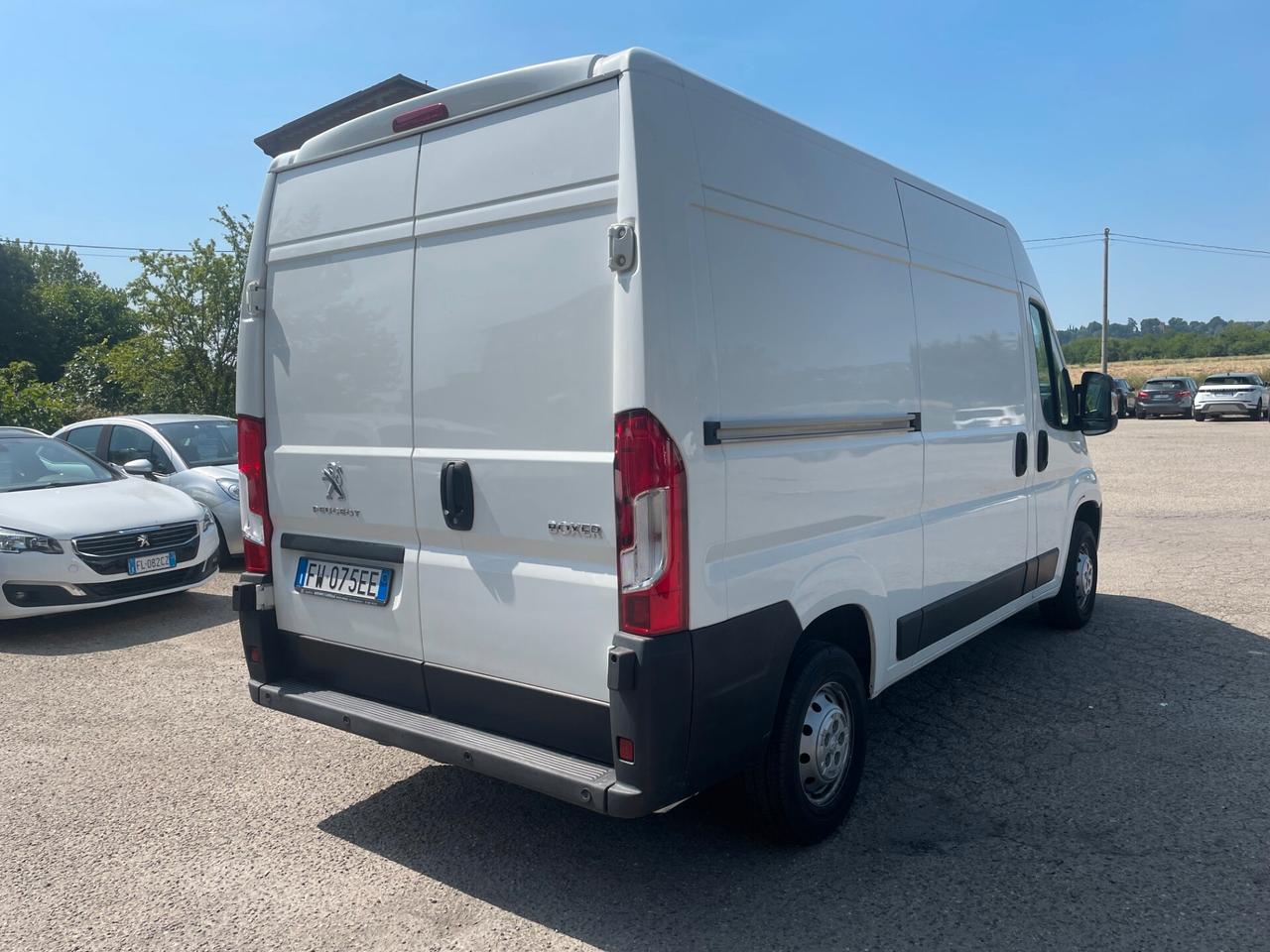 Peugeot Boxer 335 2.0 BlueHDi 130CV L2H2 IVA ESCLUSA