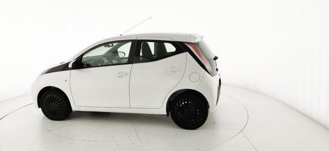 TOYOTA Aygo 1.0 VVT-i 69 CV 5p x-cool TSS - OK NEOPATENTATO