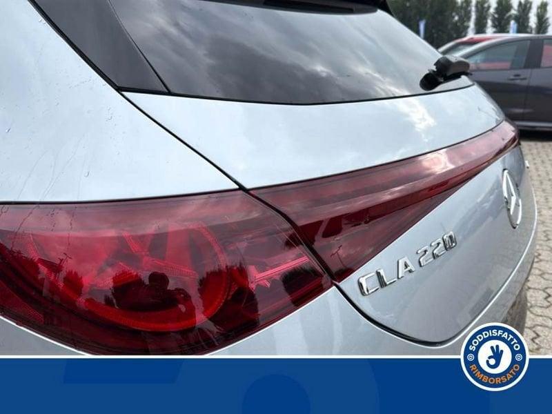 Mercedes-Benz CLA 220 4Matic Shooting Brake AMG Line