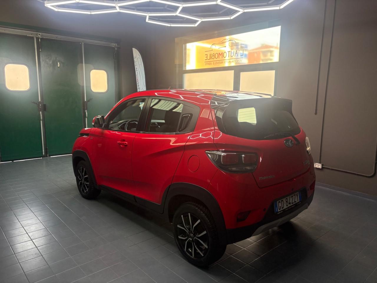 Mahindra KUV100 1.2 VVT K8