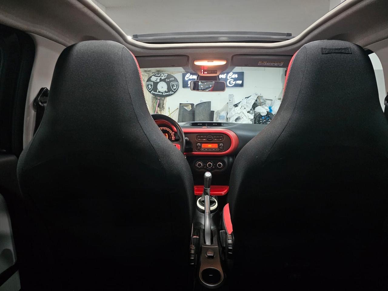 NUOVA RENAULT TWINGO ENERGY INTENS SCe 1.0 BENZ 65CV. GARANZIA UFFICIALE RENAULT. AUTO COME NUOVA.