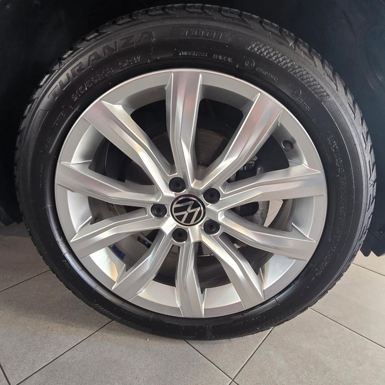 20.000 km - CAMBIO AUTOMATICO - Volkswagen T-Roc 1.5 TSI ACT DSG Advanced Technology