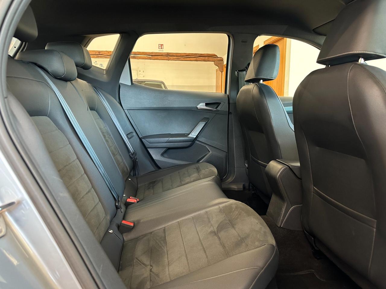 SEAT ARONA XPERIENCE 1.0 TSI *CARPLAY*CAMERA*NEOPATENTATI*
