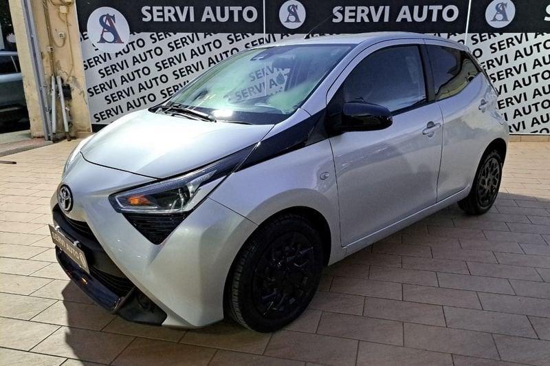 Toyota Aygo Aygo Connect 1.0 VVT-i 72 CV 5 porte x-play