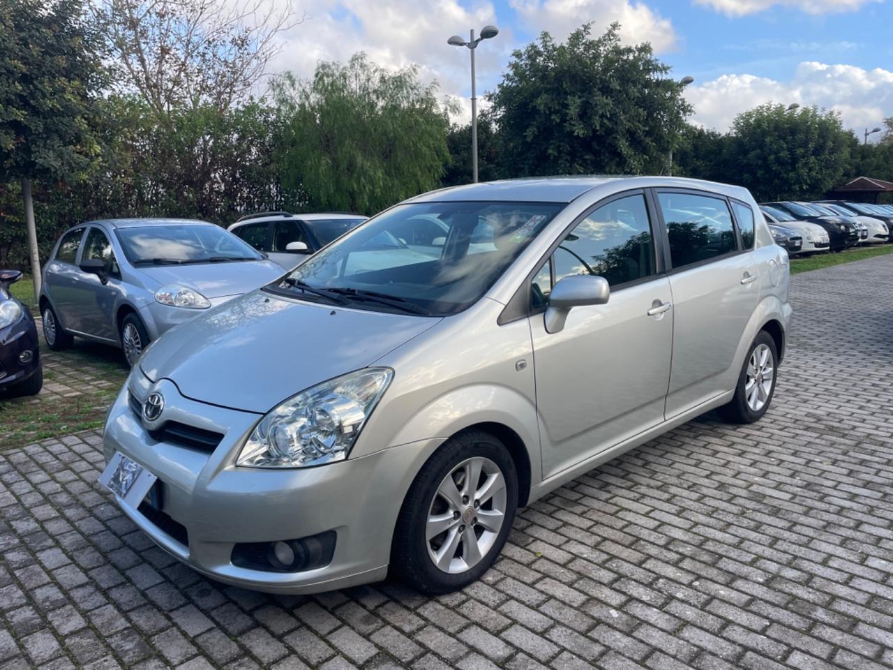 Toyota Corolla Verso 2.2 16V D-4D Sol 7 posti